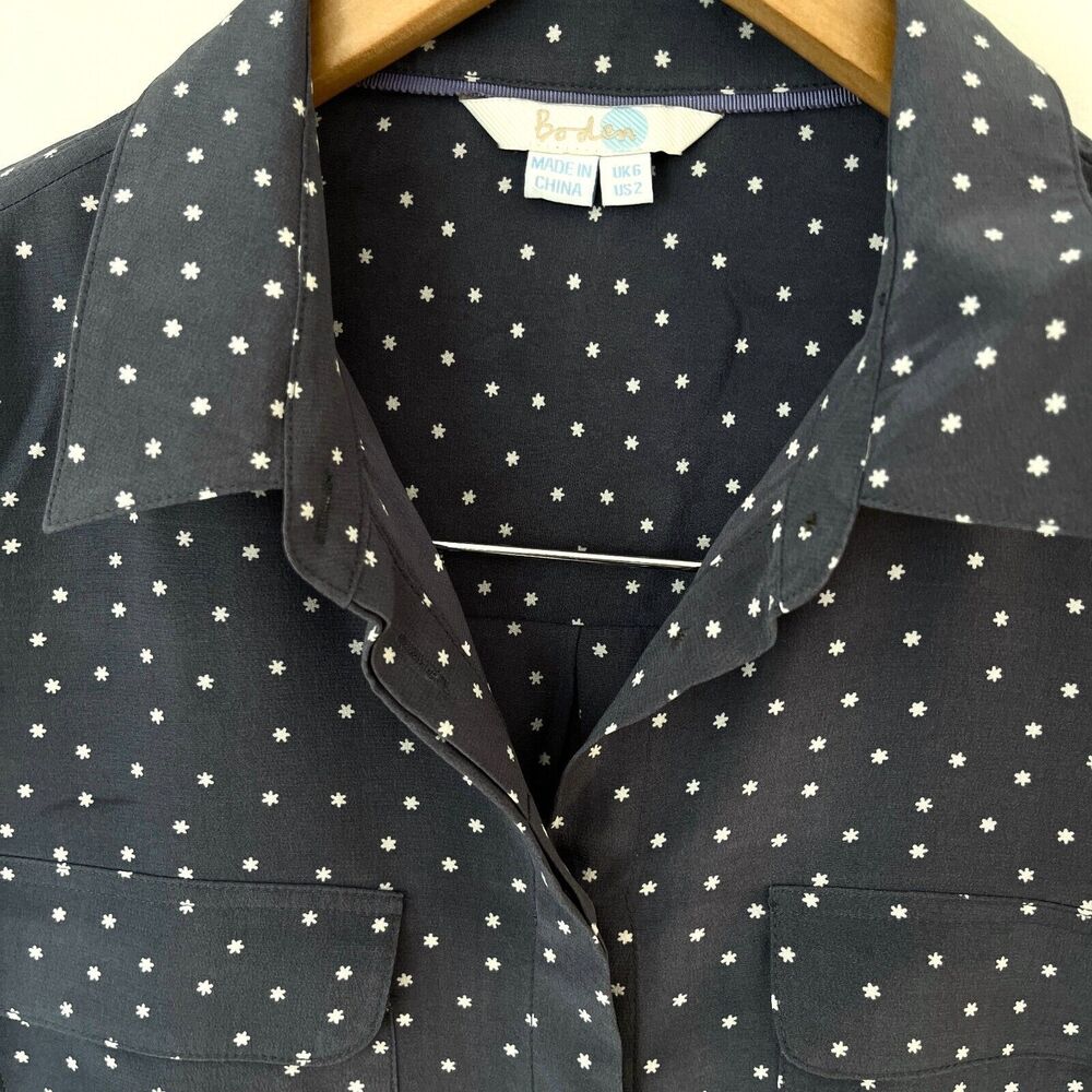Boden 100% Silk Gray Star Print Button Up Shirt Womens US 2 Career Blouse - Picture 4 of 9